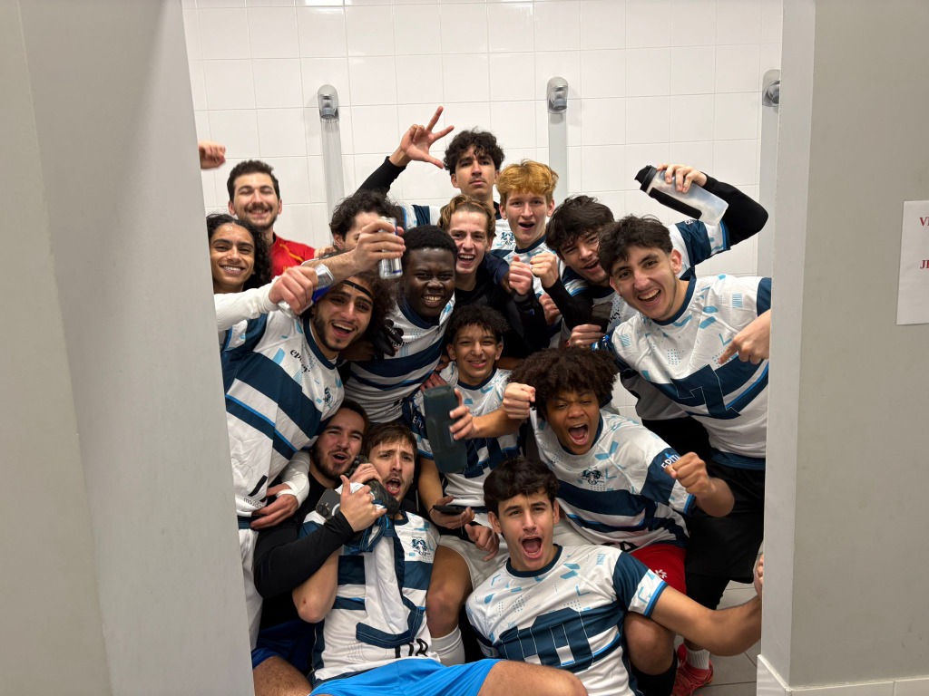 L'équipe EPITA FC dans les vestiaires